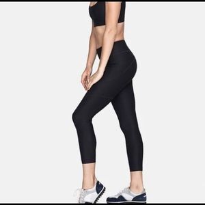 Outdoor Voices Black 3/4 Warmup Legging